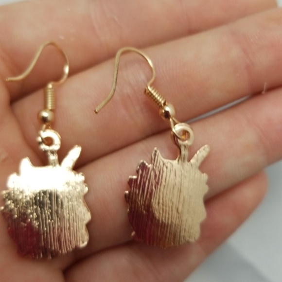 Unicorn earring - Picture 3 of 3